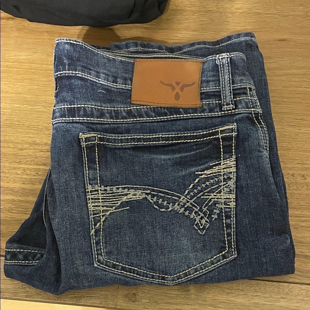 Wrangler Blue Jeans with Embroidered Pocket